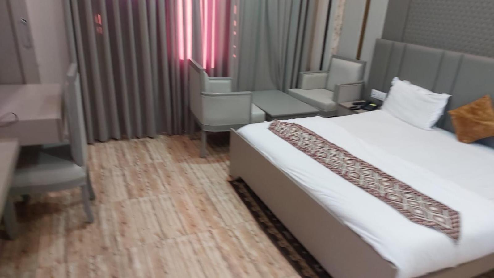 Hotel Rajshree Tanakpur Luaran gambar