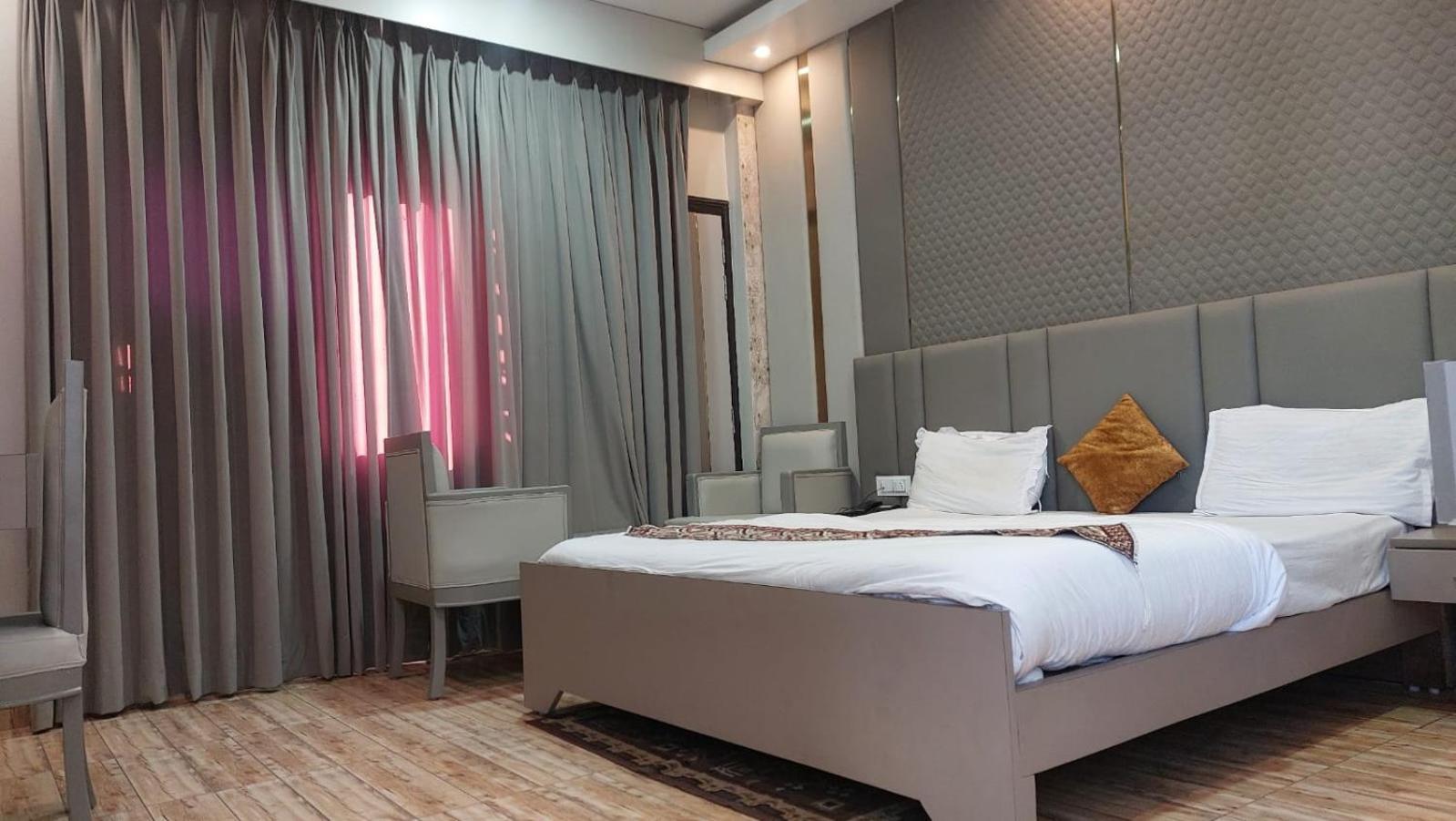 Hotel Rajshree Tanakpur Luaran gambar